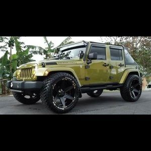 Meet your Posher, Anibal